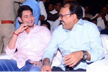 Maharshi Movie Pre Release Event